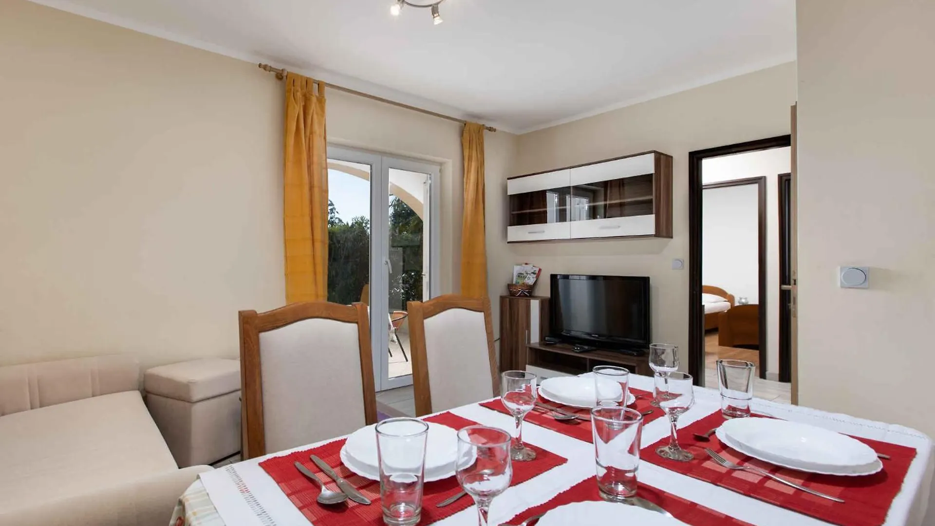 Apartments In Punat - Insel Krk 54380 0*,  Croatia