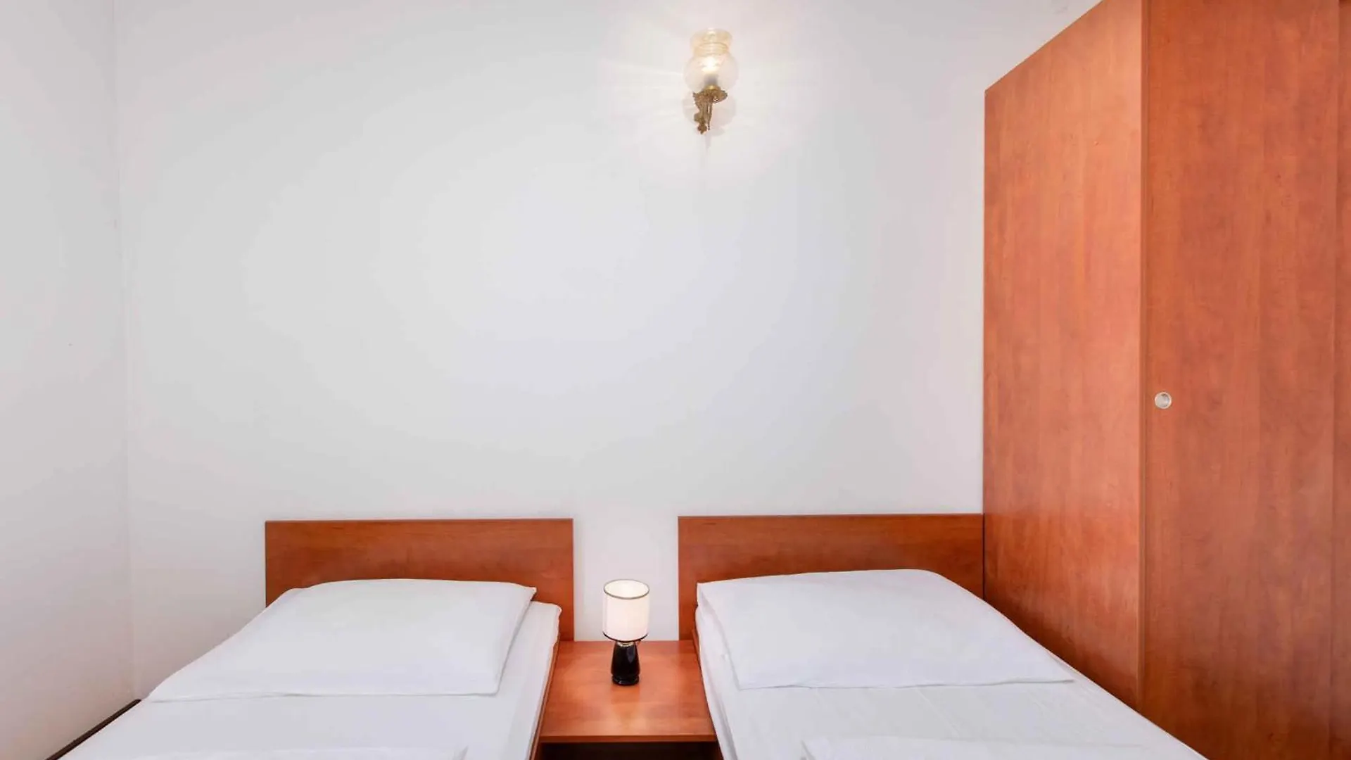 Apartments In Punat - Insel Krk 54380